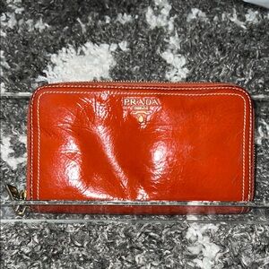 Preloved Authentic Prada Orange Leather Zipper Wallet